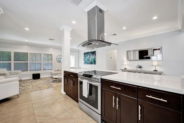 1245 NE 17th Way, Fort Lauderdale, FL 33304
