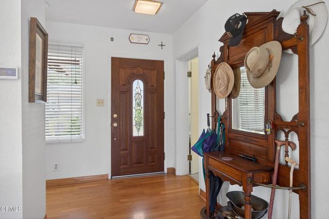 939 Laurel Road, Santa Paula, CA 93060