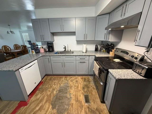 2412 ISLAND OAKS W, Lakeland, FL 33805