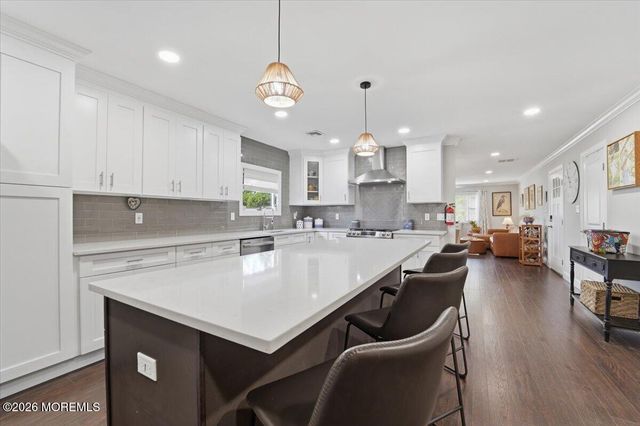 20 Le Lamentin Drive, Toms River, NJ 08757