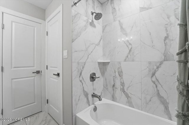 20 Le Lamentin Drive, Toms River, NJ 08757