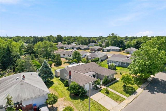 20 Le Lamentin Drive, Toms River, NJ 08757