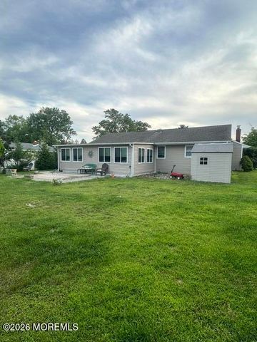 20 Le Lamentin Drive, Toms River, NJ 08757