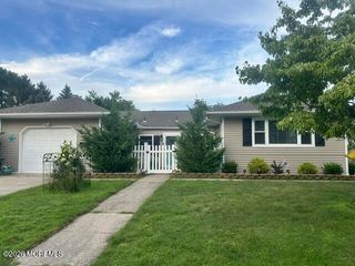 20 Le Lamentin Drive, Toms River, NJ 08757