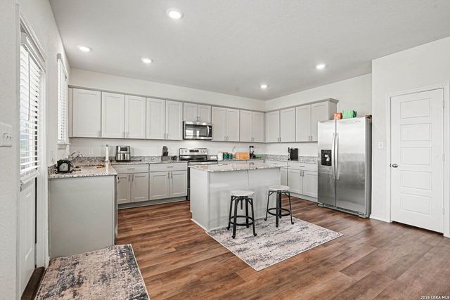 166 Hazy Glade Dr, Seguin, TX 78155