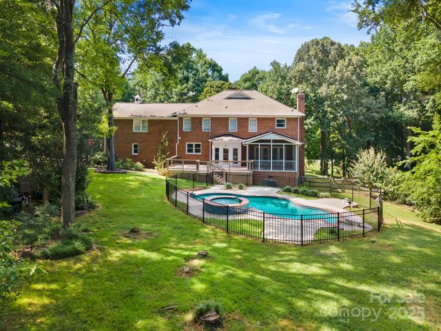 1134 Willow Oaks Trail, Matthews, NC 28104
