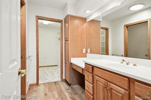 5661 Macintosh Drive, Bay City, MI 48706