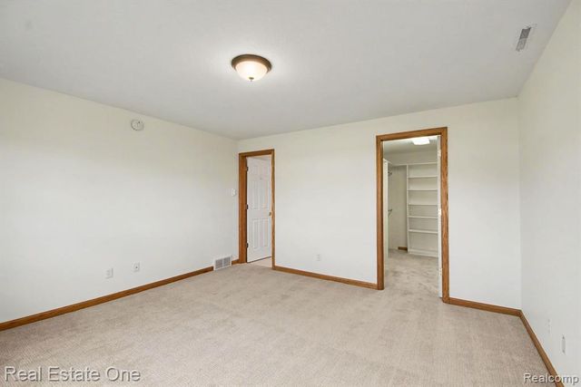 5661 Macintosh Drive, Bay City, MI 48706