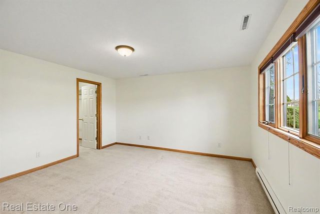 5661 Macintosh Drive, Bay City, MI 48706