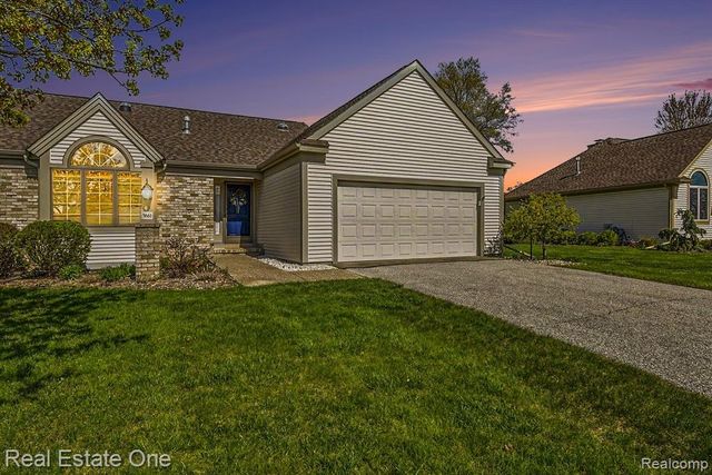 5661 Macintosh Drive, Bay City, MI 48706