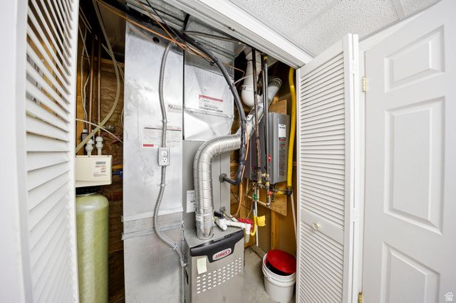 3878 W 4700 S, Roy, UT 84067