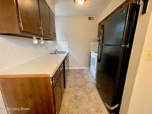 116 E Harrison Ave 1, Clarksville, IN 47129