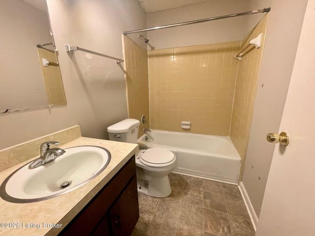 116 E Harrison Ave 1, Clarksville, IN 47129