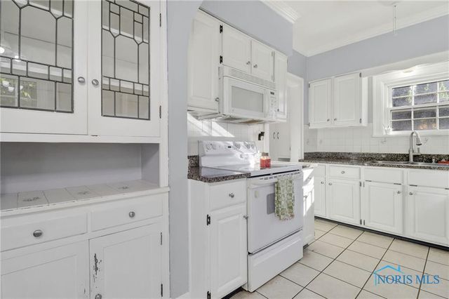 2924 Goddard Road, Toledo, OH 43606