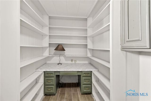 2924 Goddard Road, Toledo, OH 43606