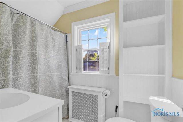 2924 Goddard Road, Toledo, OH 43606