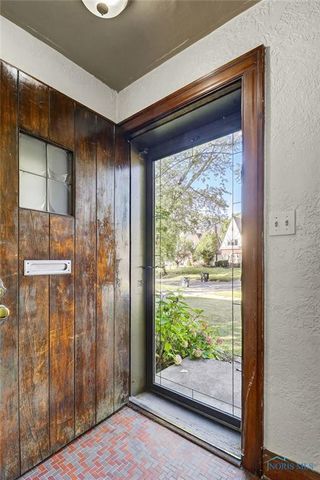 2924 Goddard Road, Toledo, OH 43606