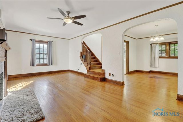 2924 Goddard Road, Toledo, OH 43606