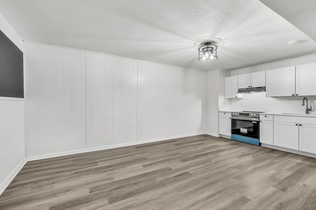 351 Hampshire Dr, Clarksville, TN 37043