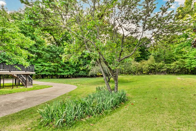 351 Hampshire Dr, Clarksville, TN 37043