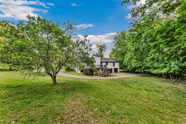 351 Hampshire Dr, Clarksville, TN 37043