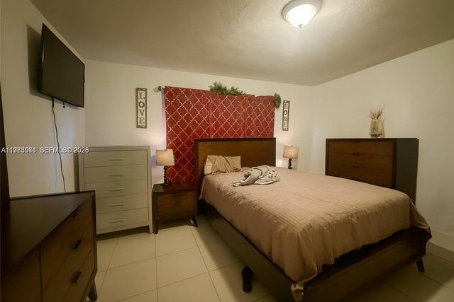 12890 NE 8th Avenue 101, North Miami, FL 33161