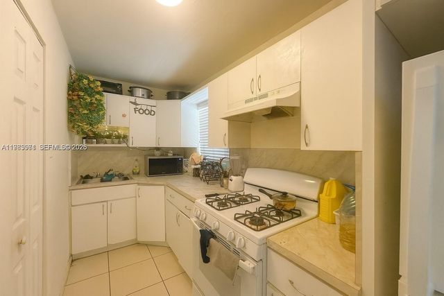 12890 NE 8th Avenue 101, North Miami, FL 33161
