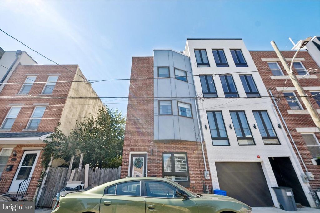 1328 N PALETHORP ST, PHILADELPHIA, PA 19122 — photo 2