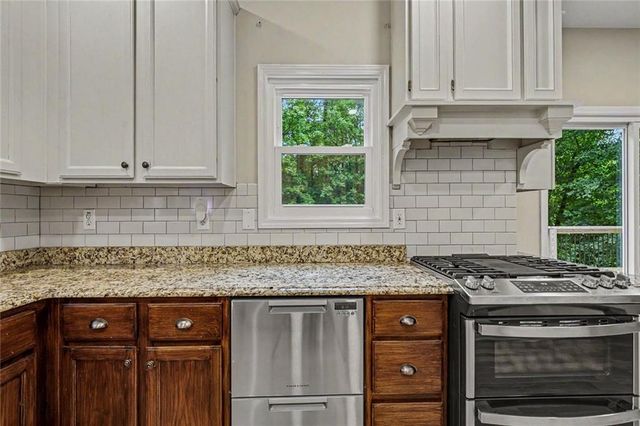 230 Wentworth Drive, Holly Springs, GA 30114
