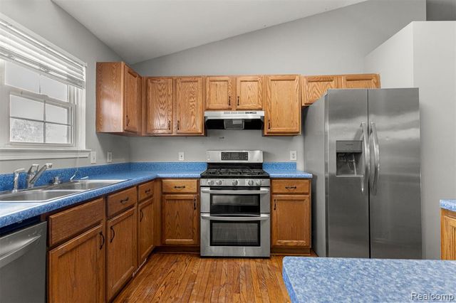 7595 Streamwood Drive, Ypsilanti, MI 48197