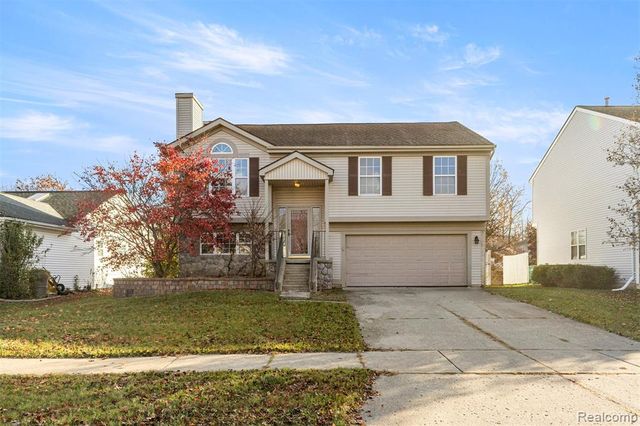 7595 Streamwood Drive, Ypsilanti, MI 48197