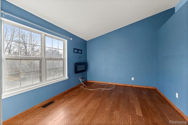 7595 Streamwood Drive, Ypsilanti, MI 48197