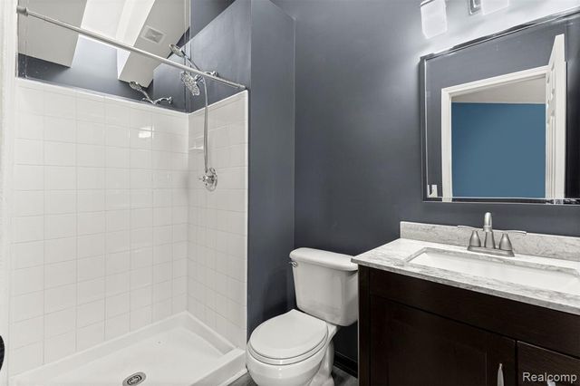 7595 Streamwood Drive, Ypsilanti, MI 48197