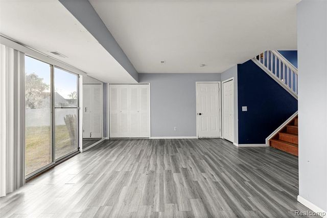 7595 Streamwood Drive, Ypsilanti, MI 48197