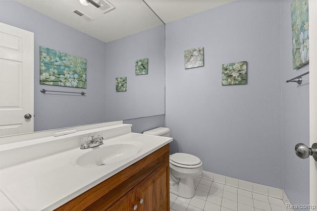 7595 Streamwood Drive, Ypsilanti, MI 48197