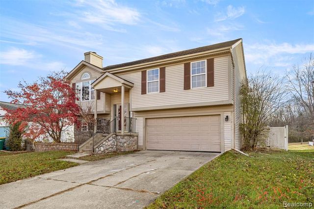 7595 Streamwood Drive, Ypsilanti, MI 48197