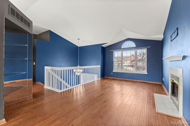 7595 Streamwood Drive, Ypsilanti, MI 48197