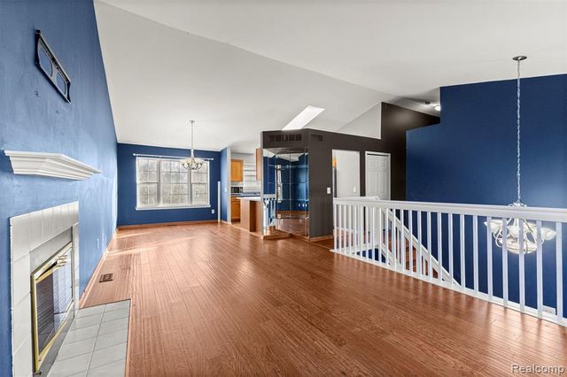 7595 Streamwood Drive, Ypsilanti, MI 48197