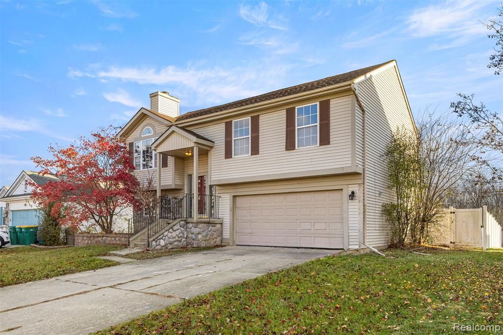 7595 Streamwood Drive, Ypsilanti, MI 48197
