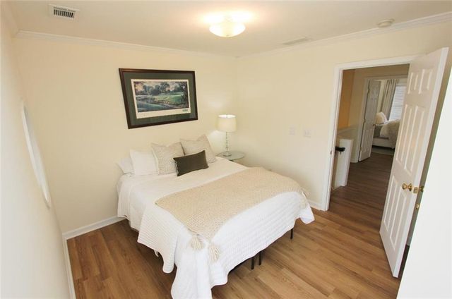 5008 Foxfield SE Trace 14, Atlanta, GA 30339