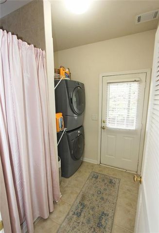 5008 Foxfield SE Trace 14, Atlanta, GA 30339