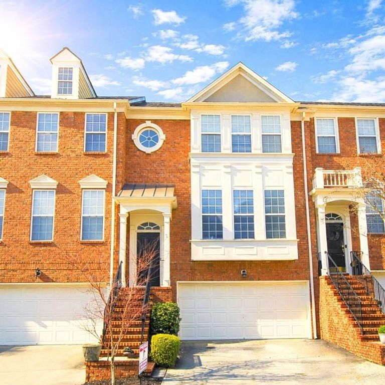 5008 Foxfield SE Trace 14, Atlanta, GA 30339