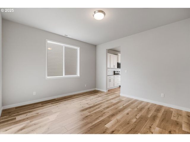 705 E Fourth St, Yamhill, OR 97148