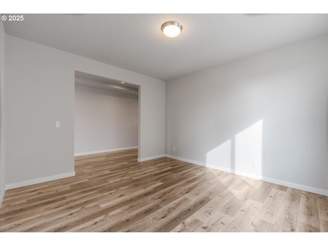 705 E Fourth St, Yamhill, OR 97148