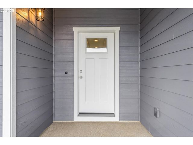 705 E Fourth St, Yamhill, OR 97148