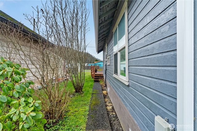 1313 Lincoln Street, Hoquiam, WA 98550