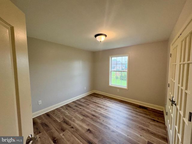 204 WHITLEY DR, Chambersburg, PA 17201