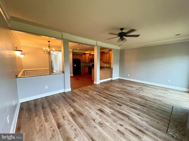 204 WHITLEY DR, Chambersburg, PA 17201