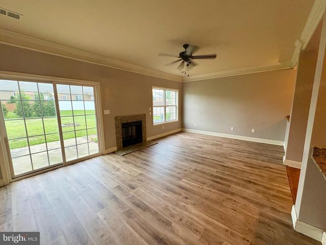 204 WHITLEY DR, Chambersburg, PA 17201