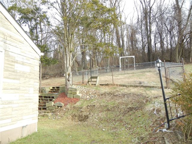 158 Moffat Ave., E Washington Boro, PA 15301